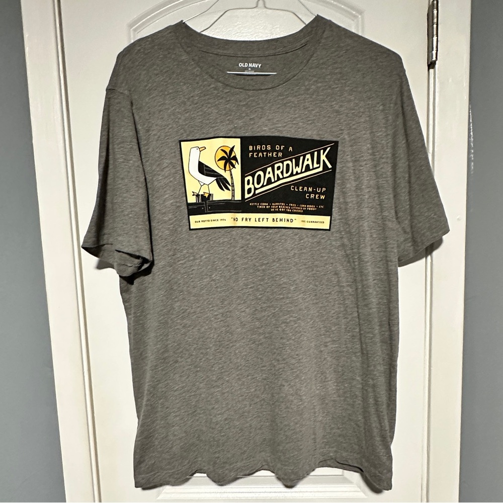 Old Navy Gray Graphic T-Shirt